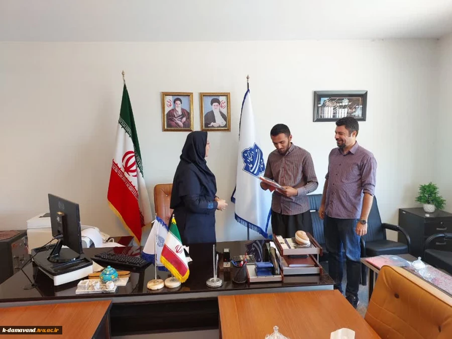 تقدیر از دانشجویان برتر علمی و فرهنگی و ورزشی توسط سر کار خانم دکتر صادقی زاده سرپرست آموزشکده کشاورزی دماوند 3