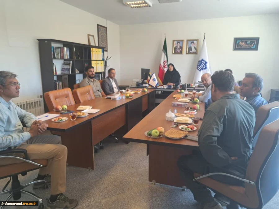 برگزاری جلسه کمیته منتخب آموزش با اساتید محترم آموزشکده کشاورزی دماوند 3