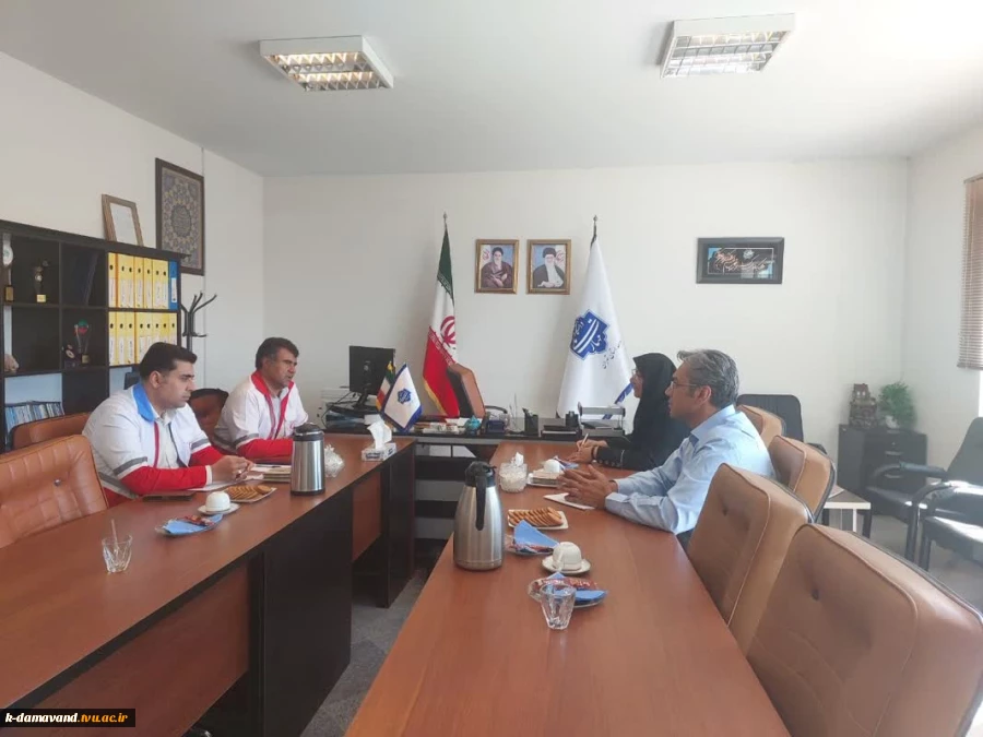 جلسه هماهنگی تشکیل کانون دانشجویی هلال احمر آموزشکده کشاورزی دماوند 4