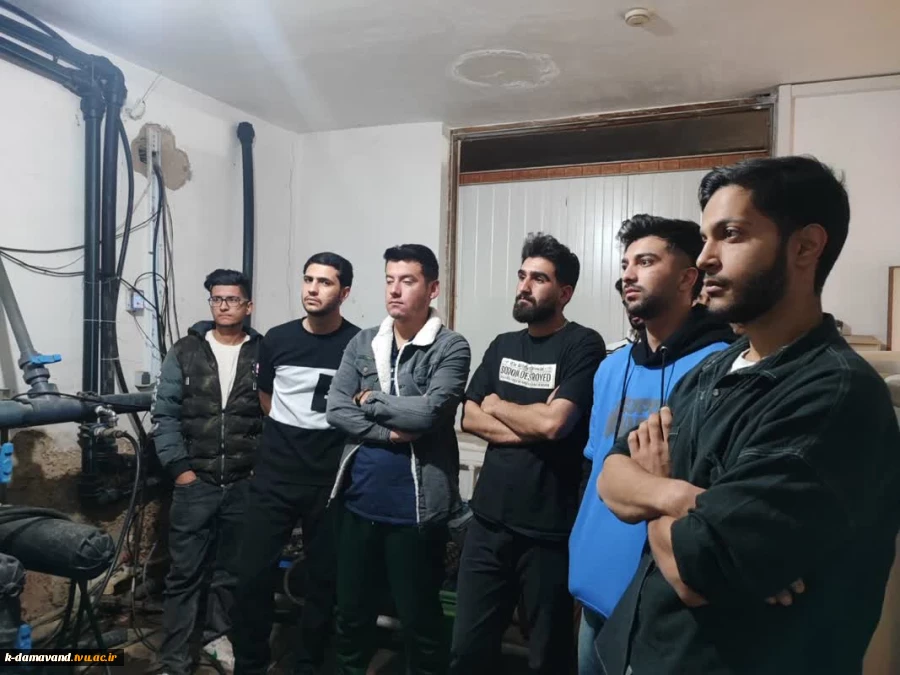 بازدید دانشجویان کارشناسی مهندسی تولیدات گیاهی-باغبانی از مجتمع گلخانه ای رز لند 6