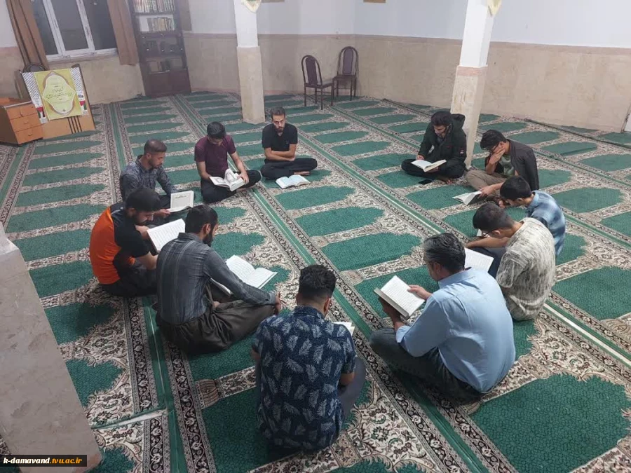 برگزاری مراسم انس با قرآن به مناسبت هفته قرآن و عترت در آموزشکده کشاورزی دماوند 4
