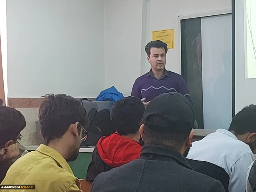 ساخت کرم های آبرسان و مرطوب کننده گیاهان دارویی در آموزشکده کشاورزی دماوند 3