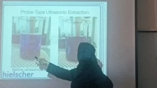 به مناسبت هفته پژوهش برگزاری کارگاه استخراج عصاره گیاه شوید توسط دستگاه فرا صوت اولتراسونیک 10