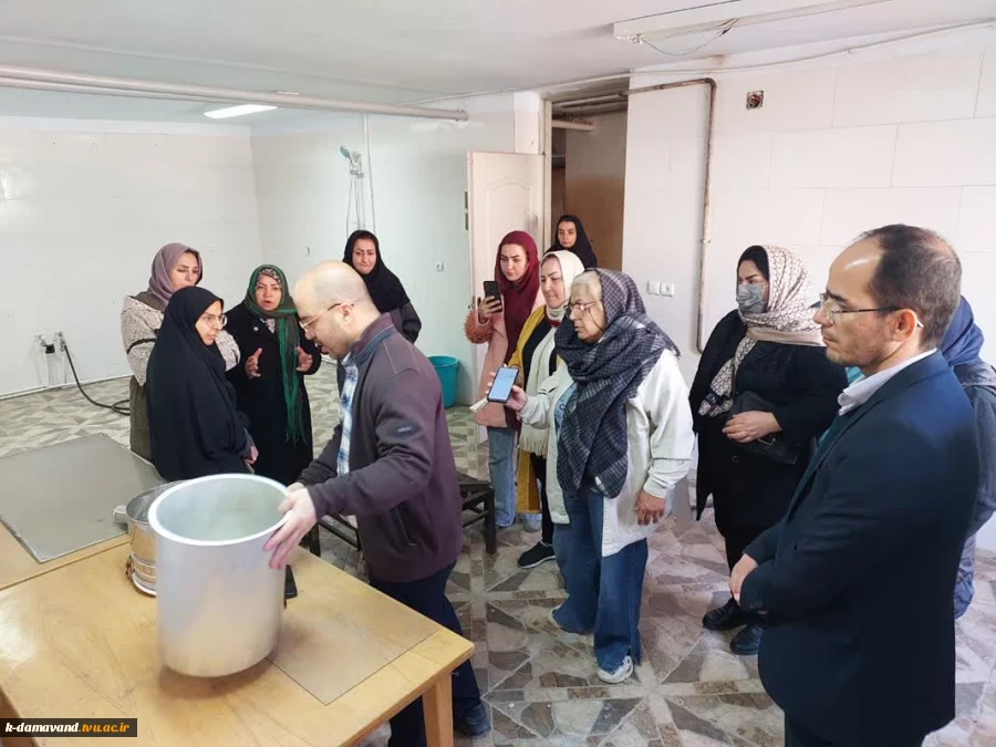 برگزاری اولین دوره آموزش های آزاد فرآوری گیاهان دارویی با همکاری بهزیستی شهرستان دماوند 4